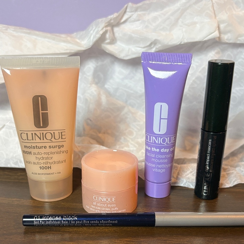 Clinique MVP's Essentials Set - Mascara, Eyeliner, and Skincare - Picture 2 of 3